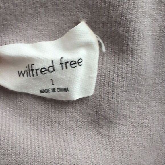 Wilfred lavender peachy soft souvenir sweater v neck size small ( size 1) - Picture 3 of 6